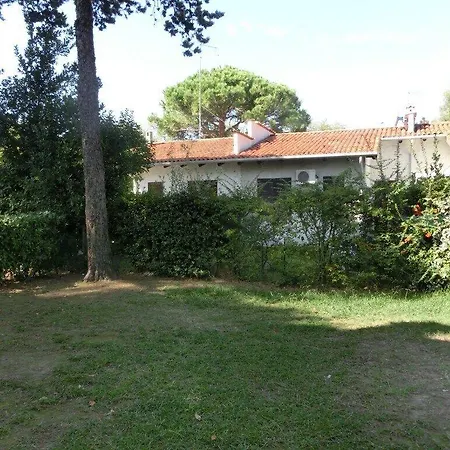 Villa Near The For 7 Guests - Beahost Bibione