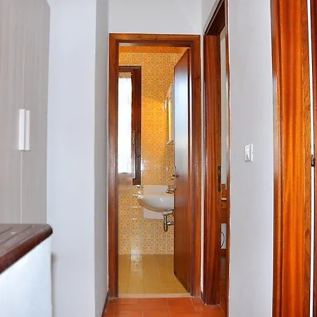 Villa Near The For 7 Guests - Beahost *