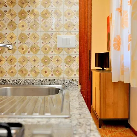 Vila Near The For 7 Guests - Beahost *